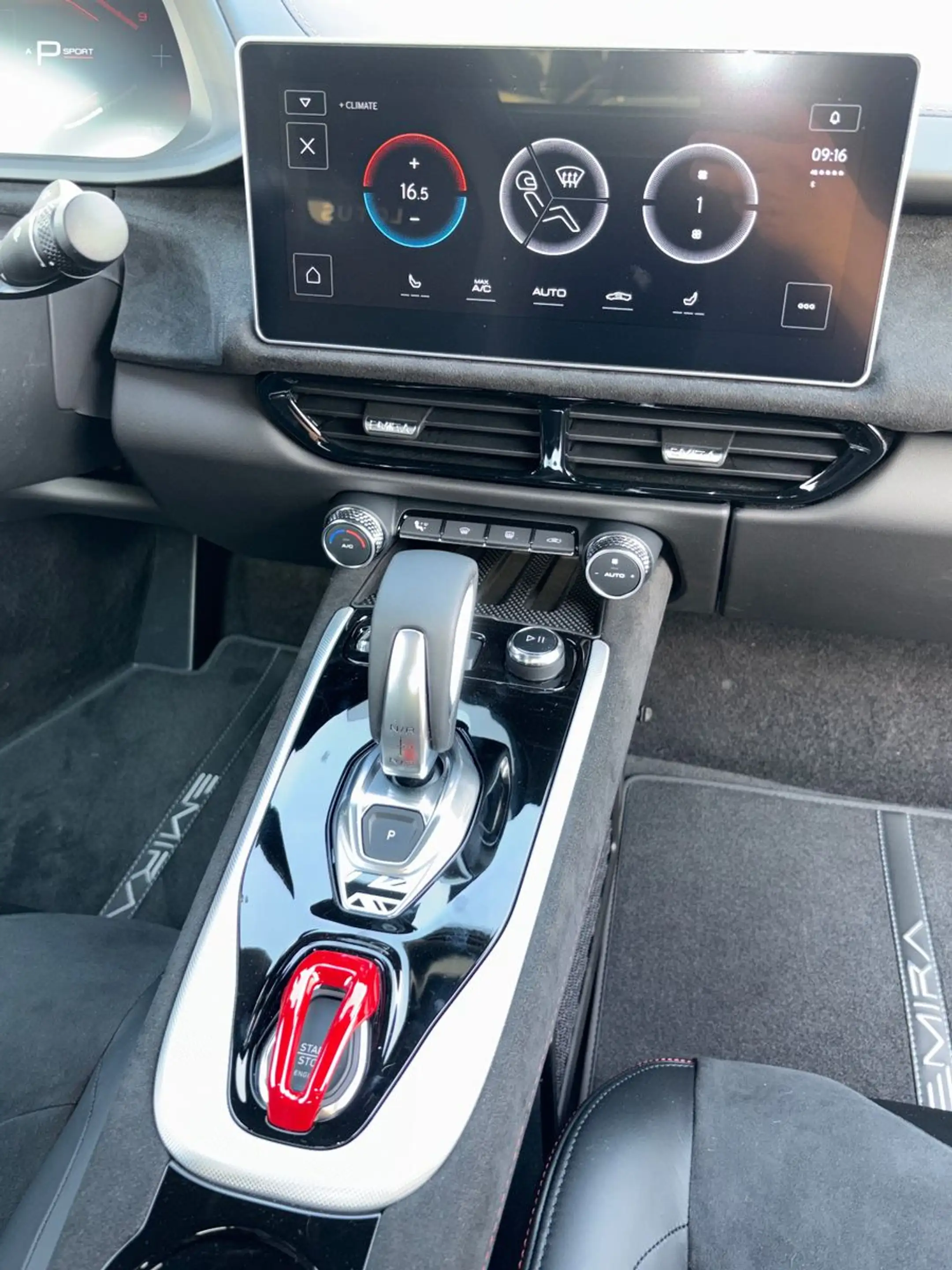 Lotus Emira SCURA Limited Edition 1of35 Turbo SE I4 DCT — photo 21