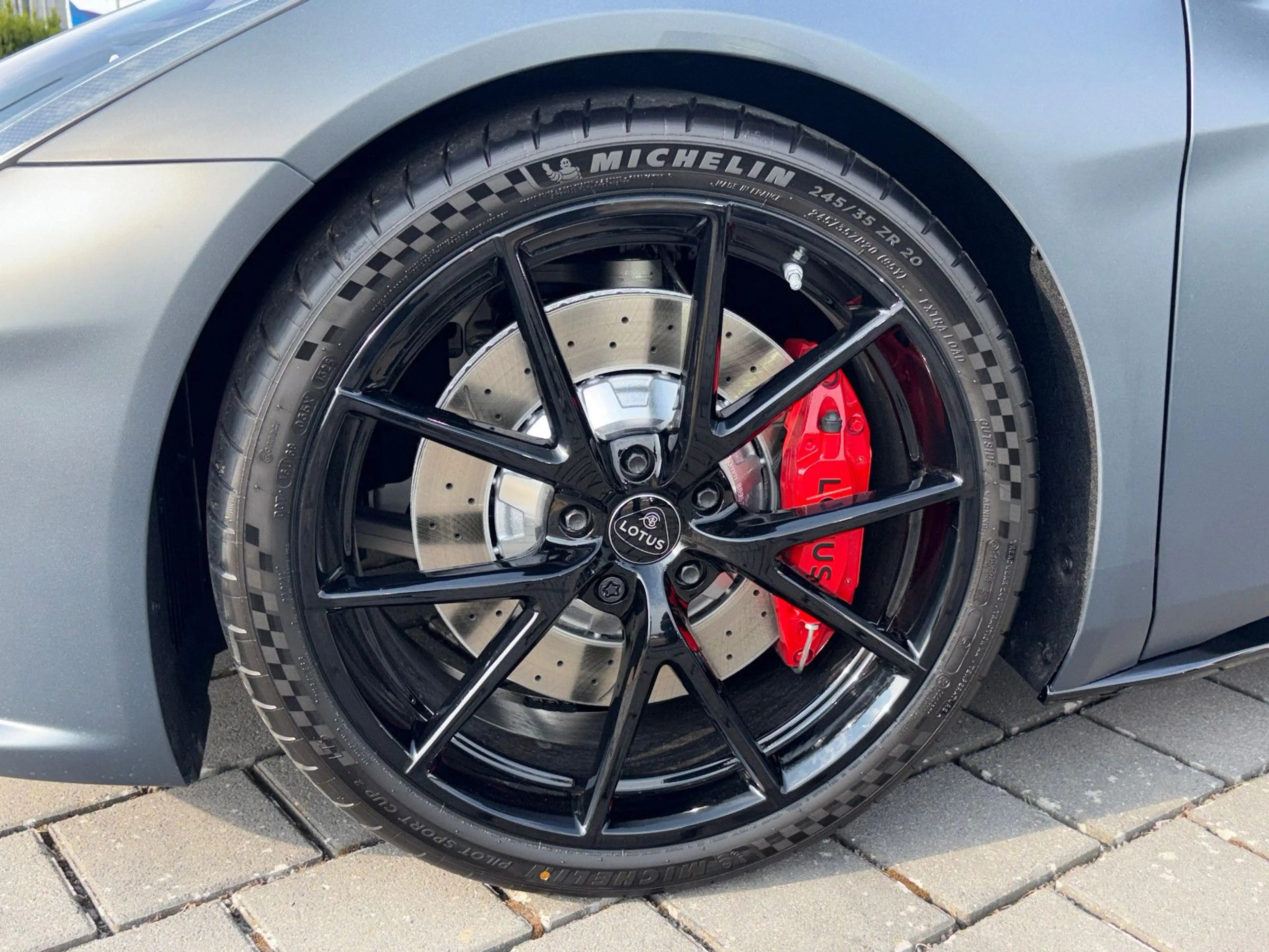Lotus Emira SCURA Limited Edition 1of35 Turbo SE I4 DCT — photo 8
