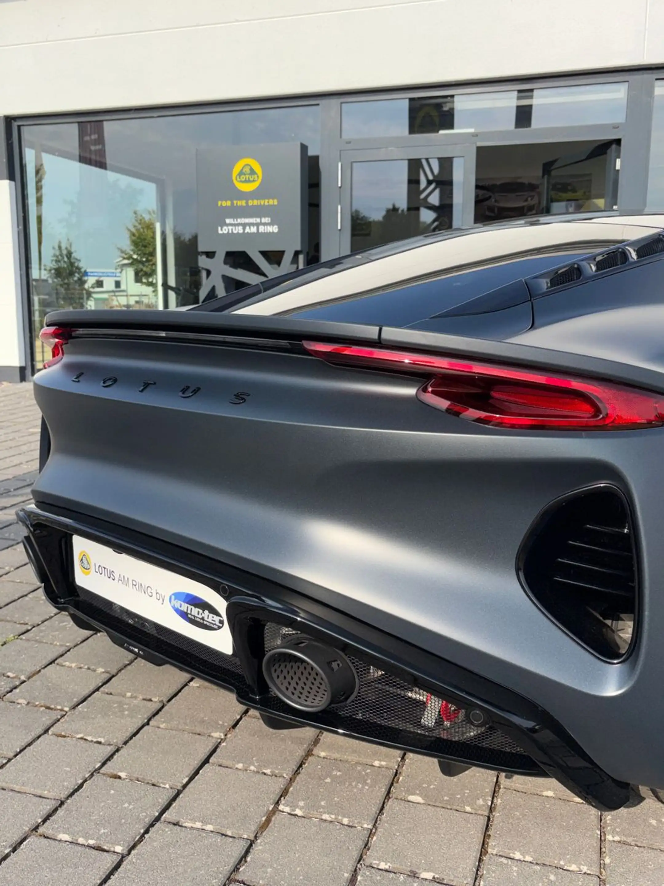 Lotus Emira SCURA Limited Edition 1of35 Turbo SE I4 DCT — photo 24