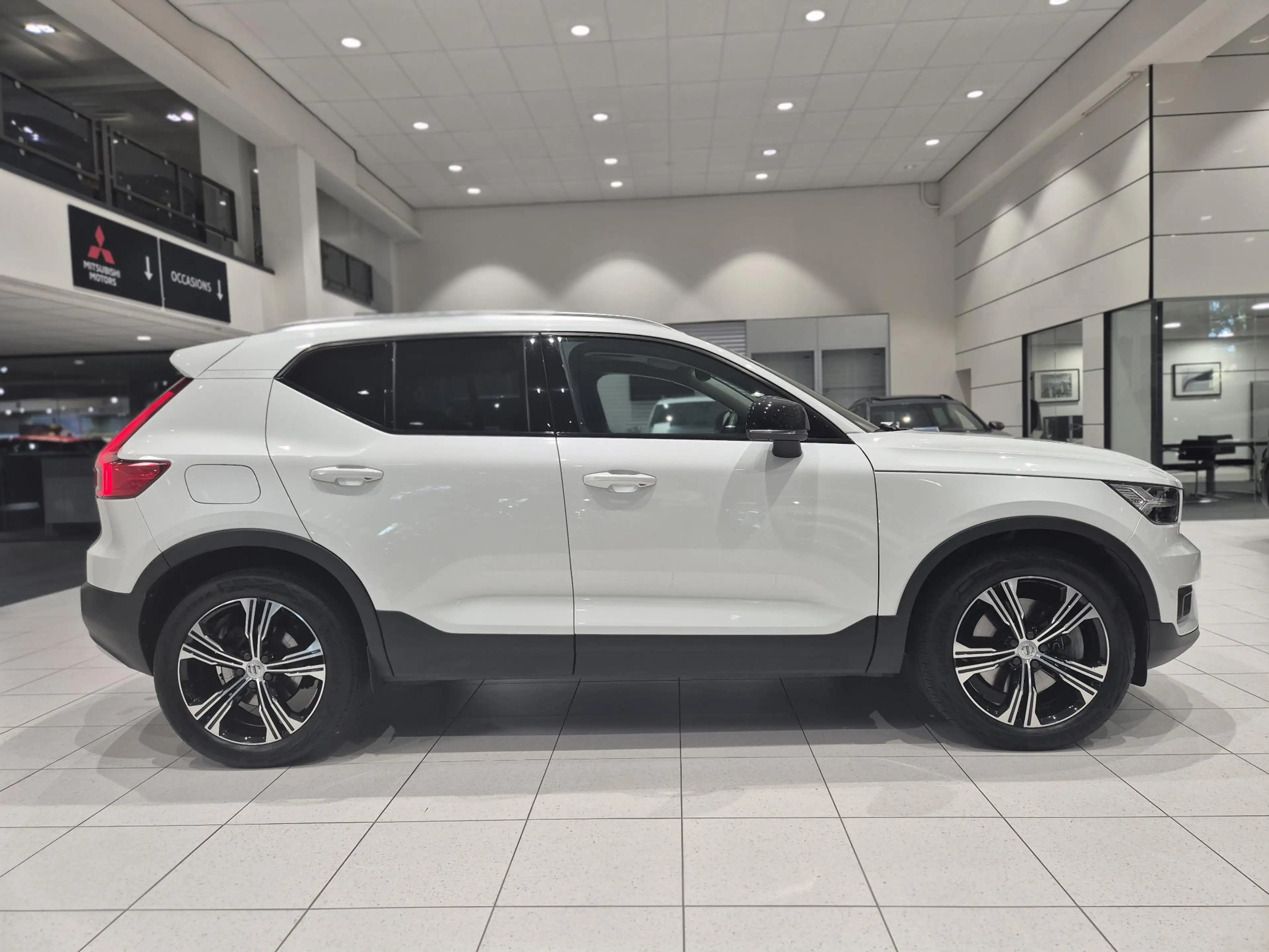 Volvo XC40 1.5 T5 Recharge Inscription | Trekhaak | Panoramad — photo 15
