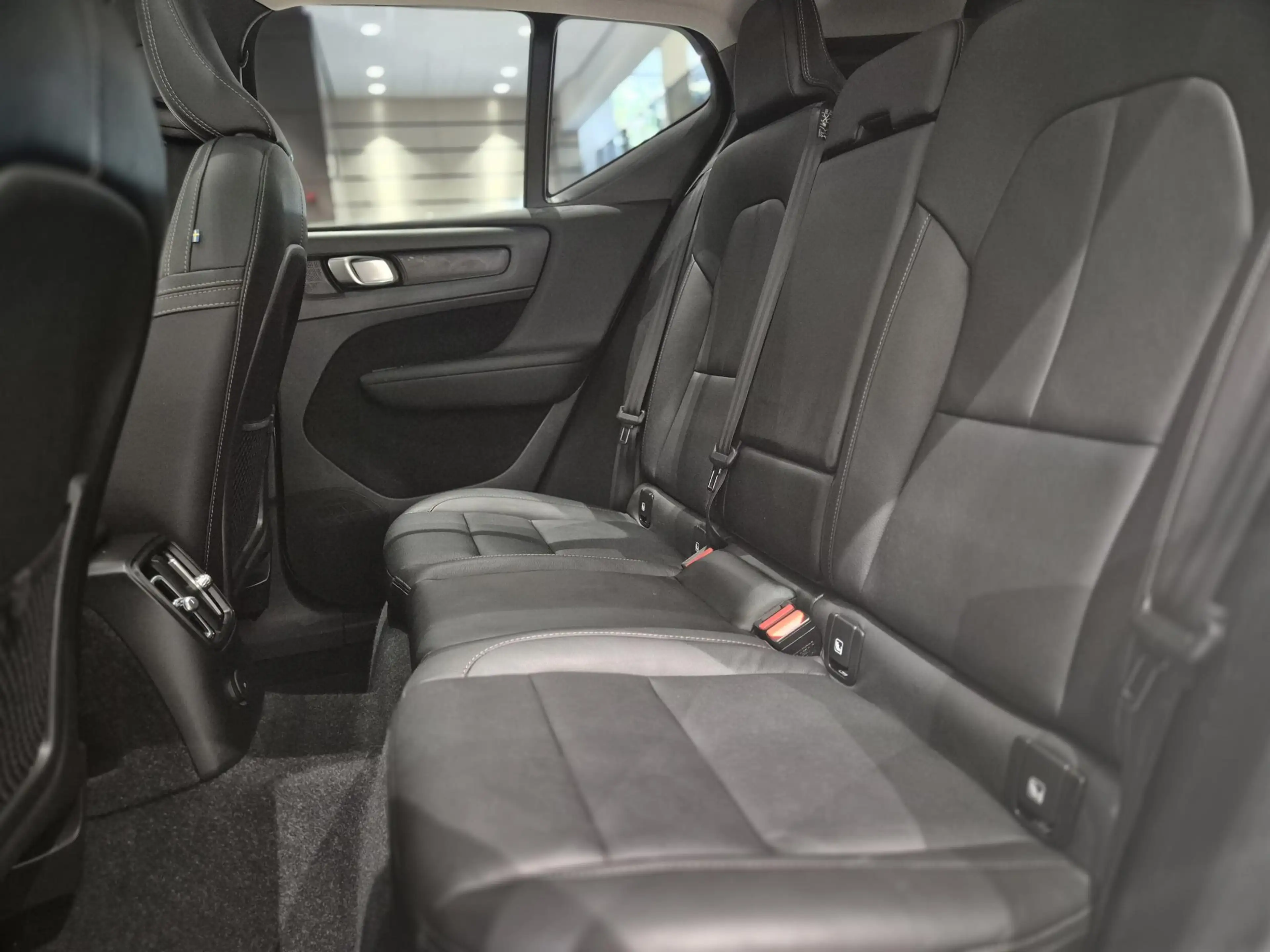 Volvo XC40 1.5 T5 Recharge Inscription | Trekhaak | Panoramad — photo 8