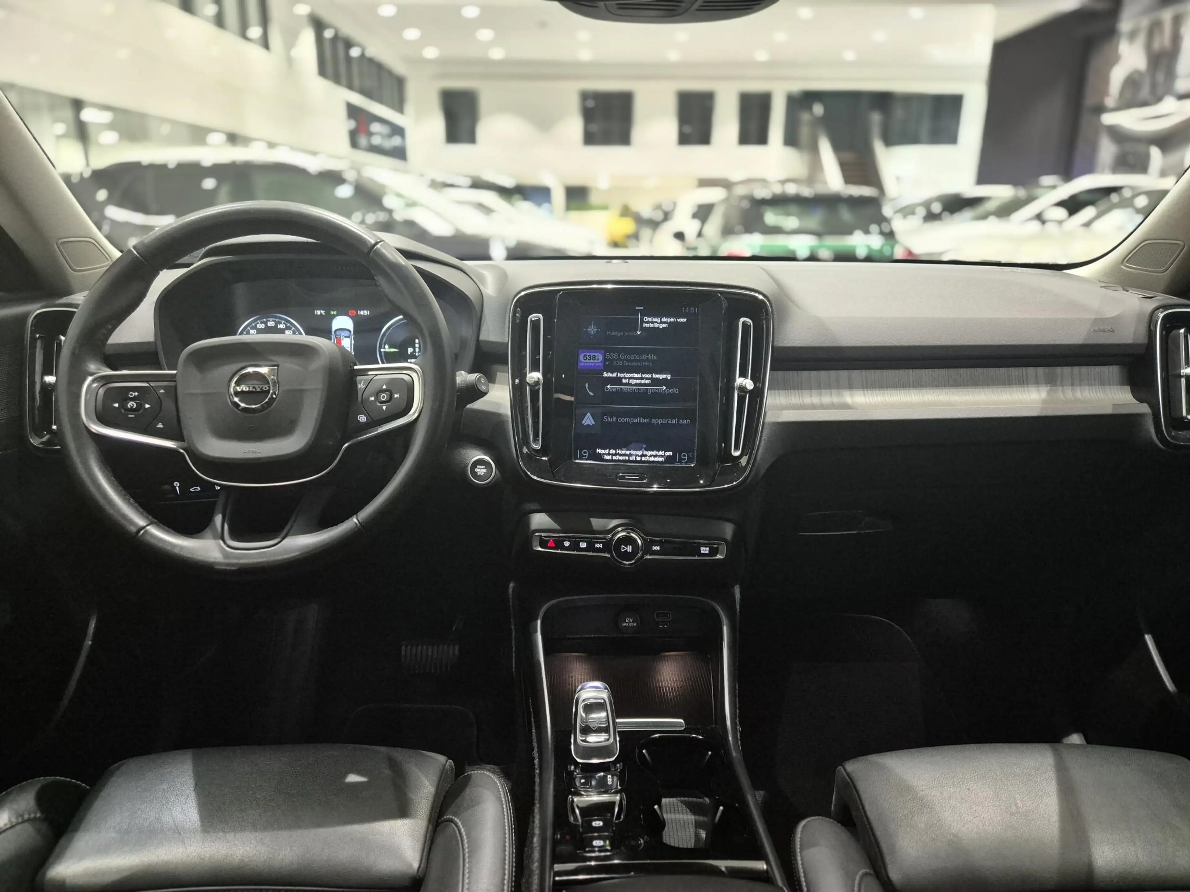 Volvo XC40 1.5 T5 Recharge Inscription | Trekhaak | Panoramad — photo 3