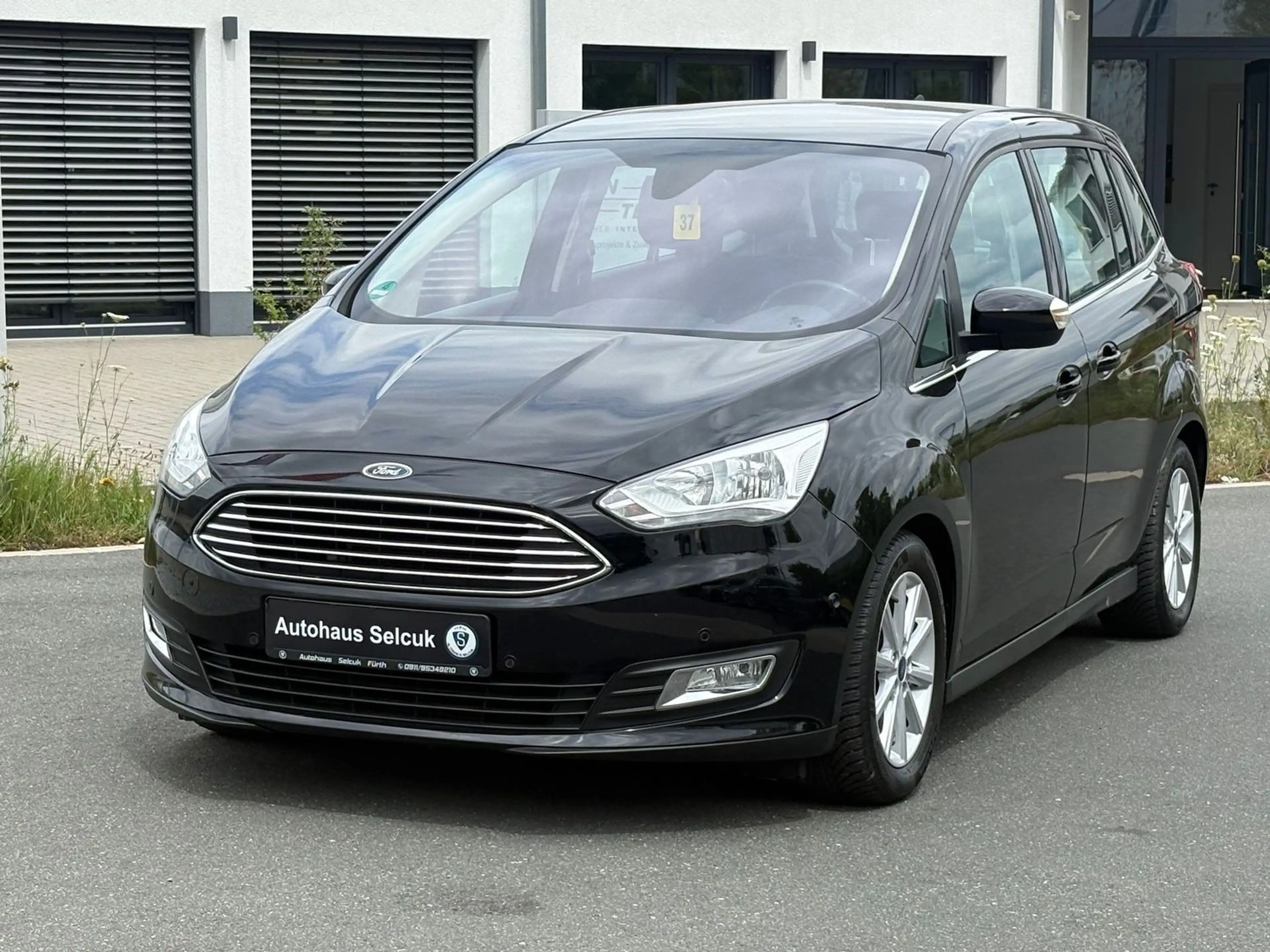 Ford Grand C-Max Titanium *7-Sitzer*Navi*PDC*SHZ*Pano*Automatik* — photo 2
