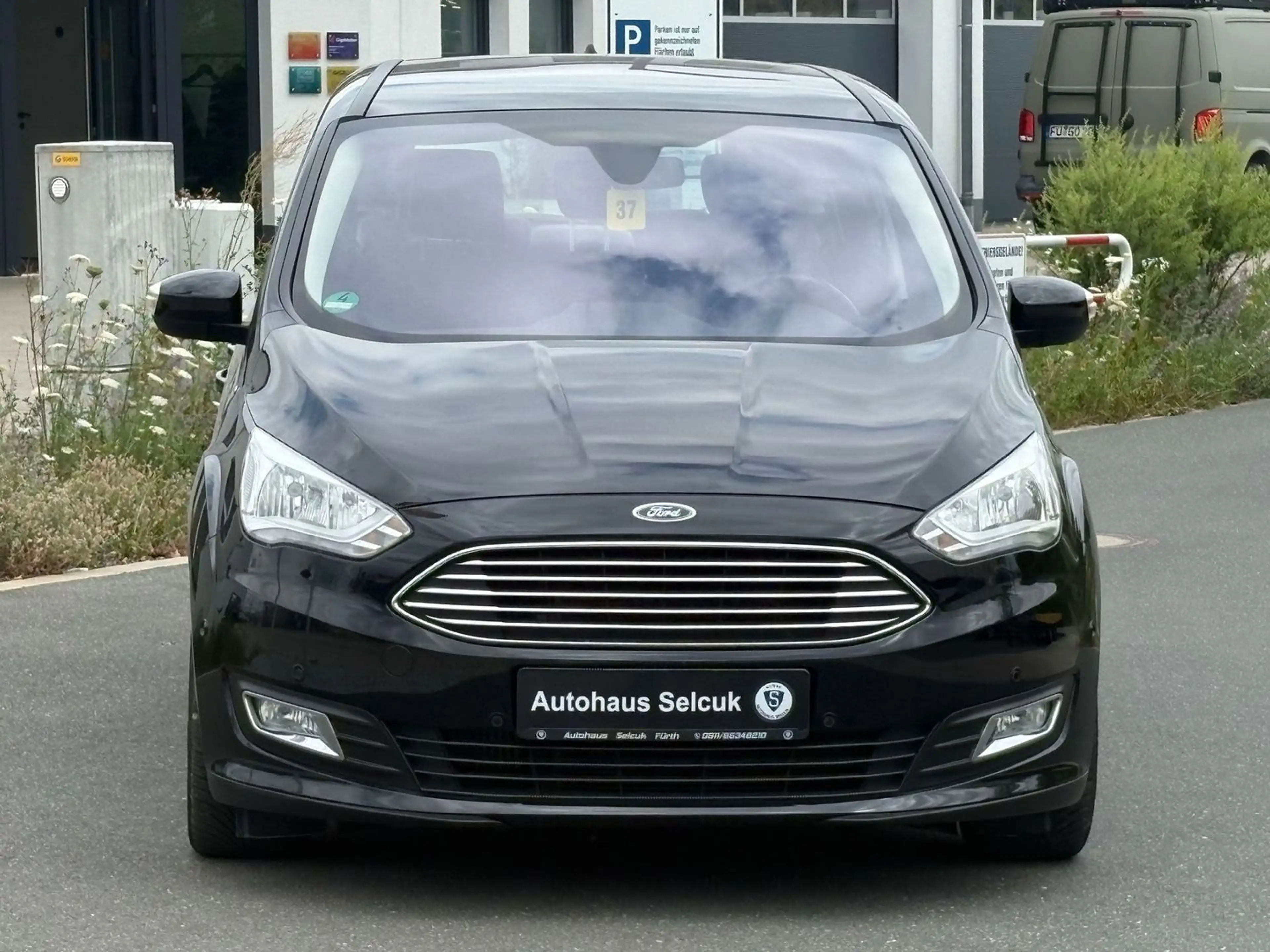 Ford Grand C-Max Titanium *7-Sitzer*Navi*PDC*SHZ*Pano*Automatik* — photo 3