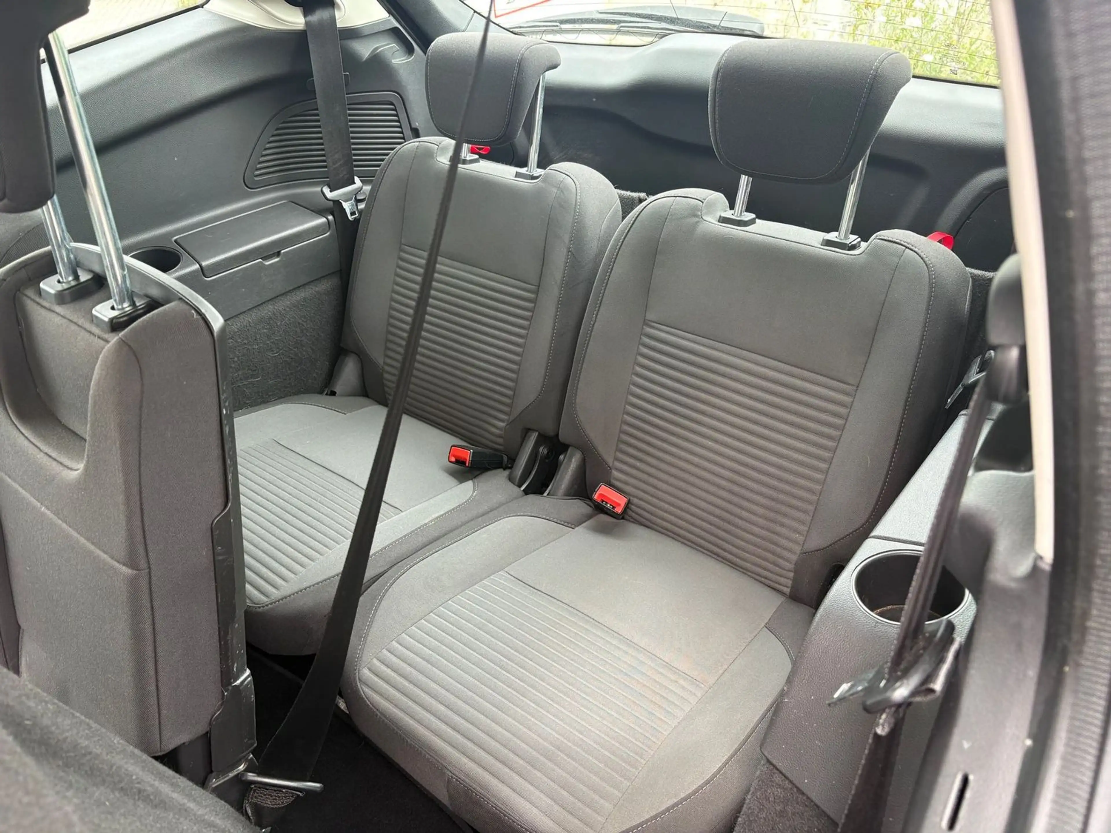 Ford Grand C-Max Titanium *7-Sitzer*Navi*PDC*SHZ*Pano*Automatik* — photo 12