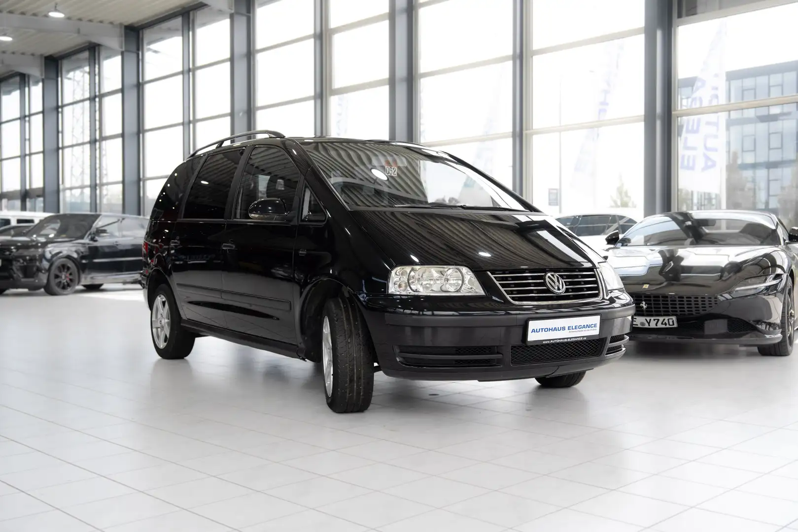 Volkswagen Sharan Trendline*6-GANG*PERLEFFEKT*KLIMA*XENON* Schwarz - 2