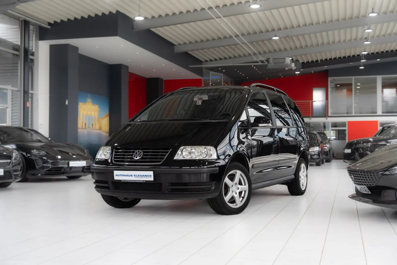 Volkswagen Sharan Trendline*6-GANG*PERLEFFEKT*KLIMA*XENON* Schwarz - 1