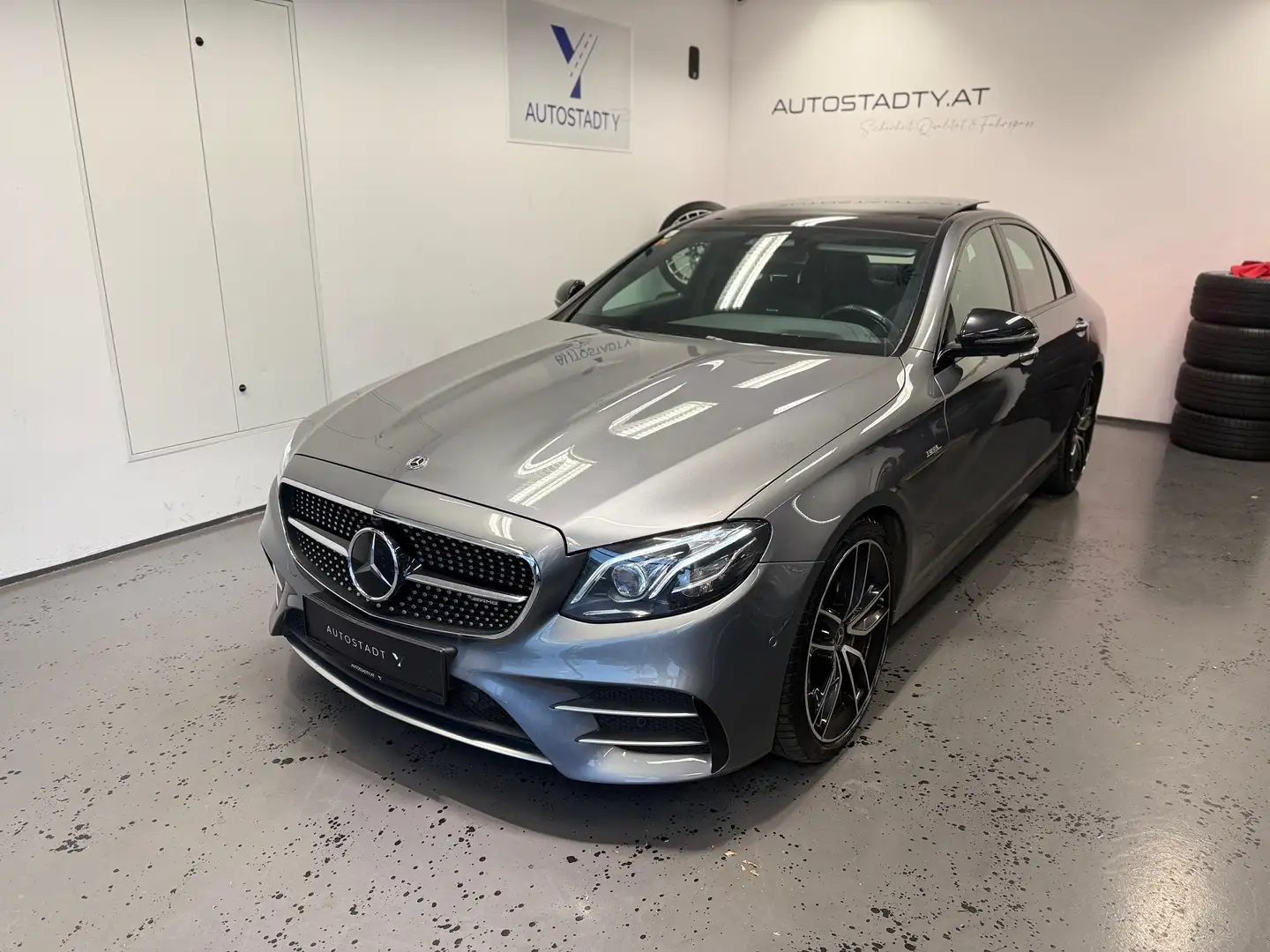 Mercedes-Benz E 53 AMG E 53 AMG 4Matic+ (213.061) Grau - 1