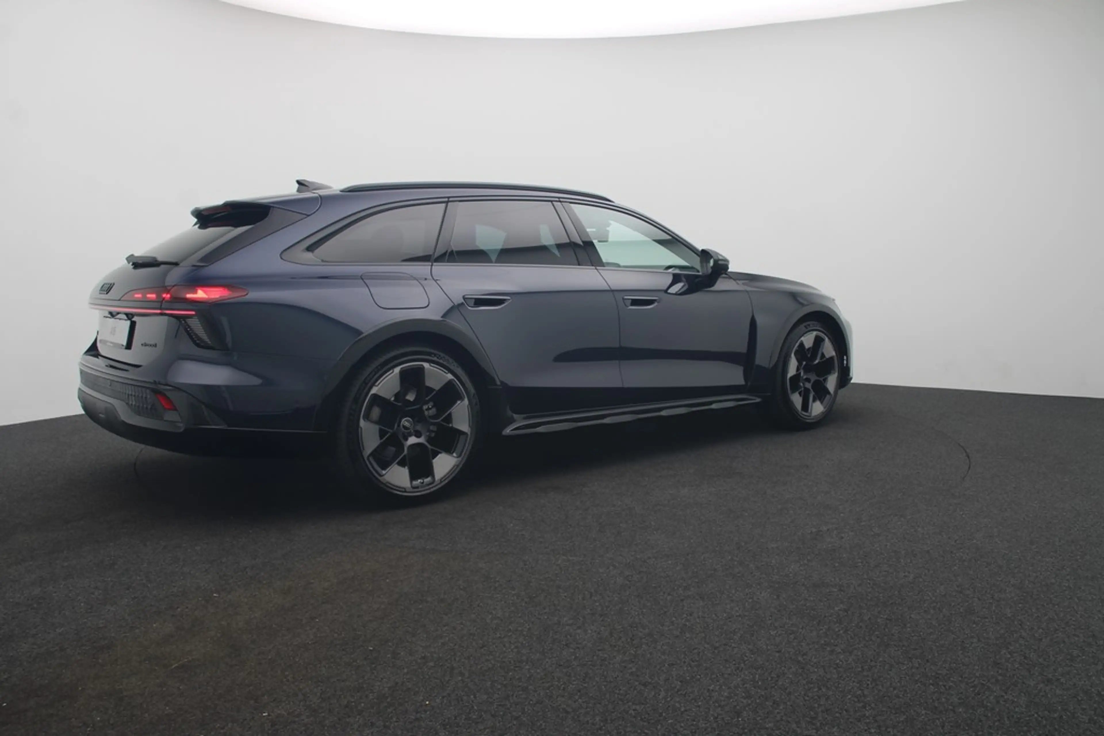 Audi A6 allroad TDI quattro 220 kW **Exclusive** AHK, Pano, Tec... — photo 5