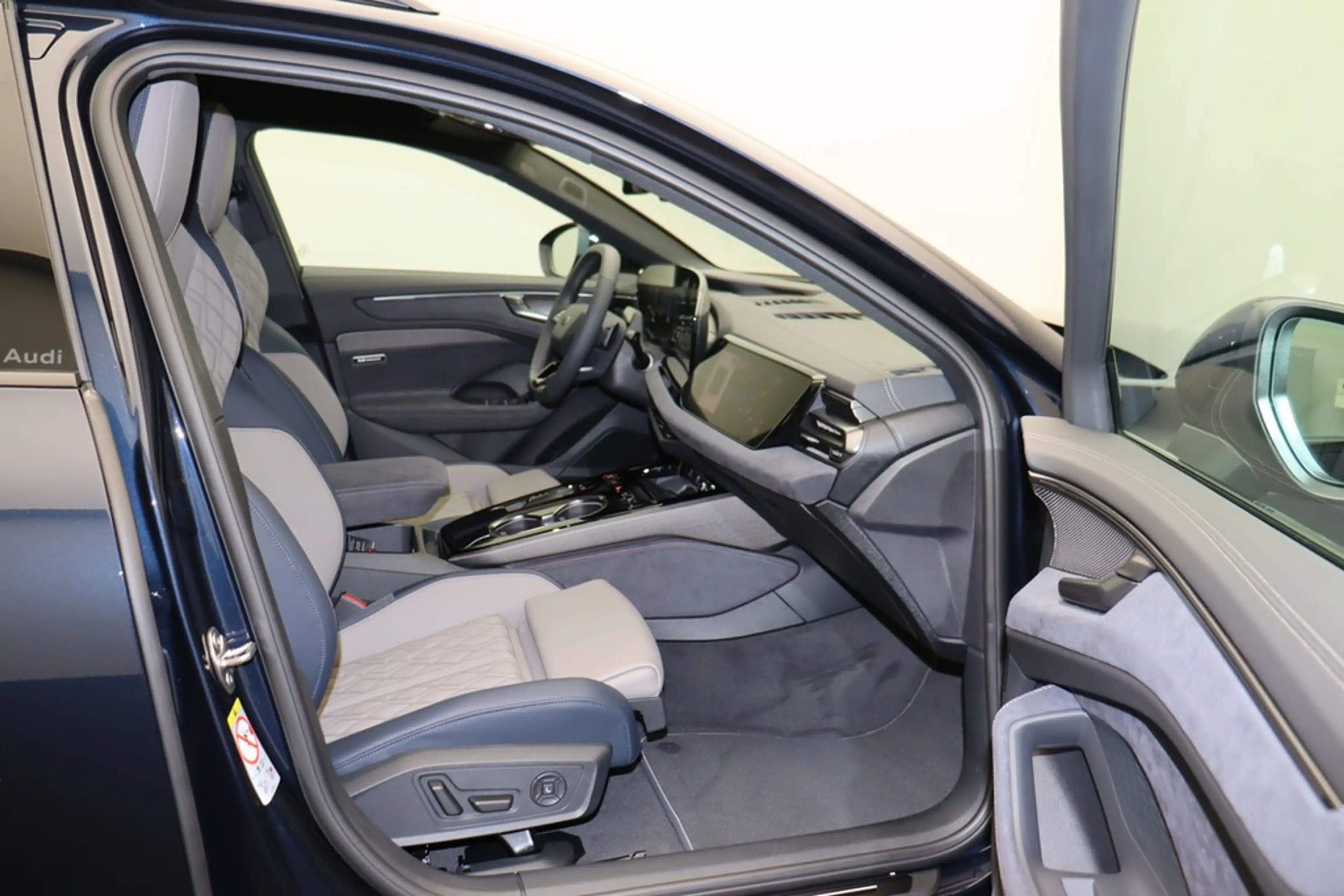 Audi A6 allroad TDI quattro 220 kW **Exclusive** AHK, Pano, Tec... — photo 13