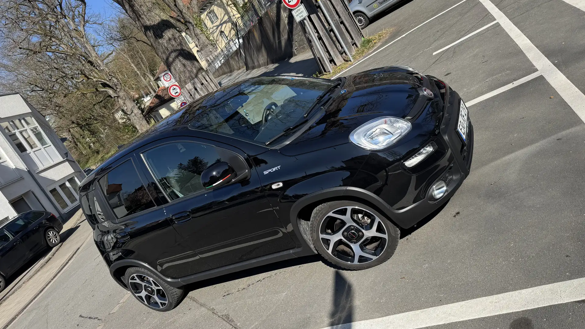 Fiat New Panda Sport Hybrid Schwarz - 1