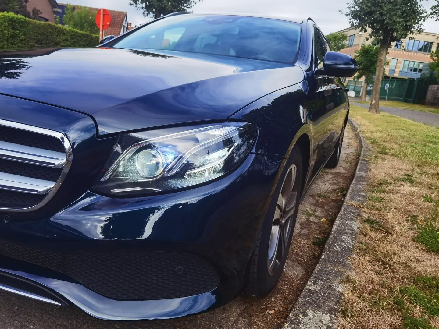 Mercedes-Benz E 220 T BlueTEC 9G-TRONIC Avantgarde - 1