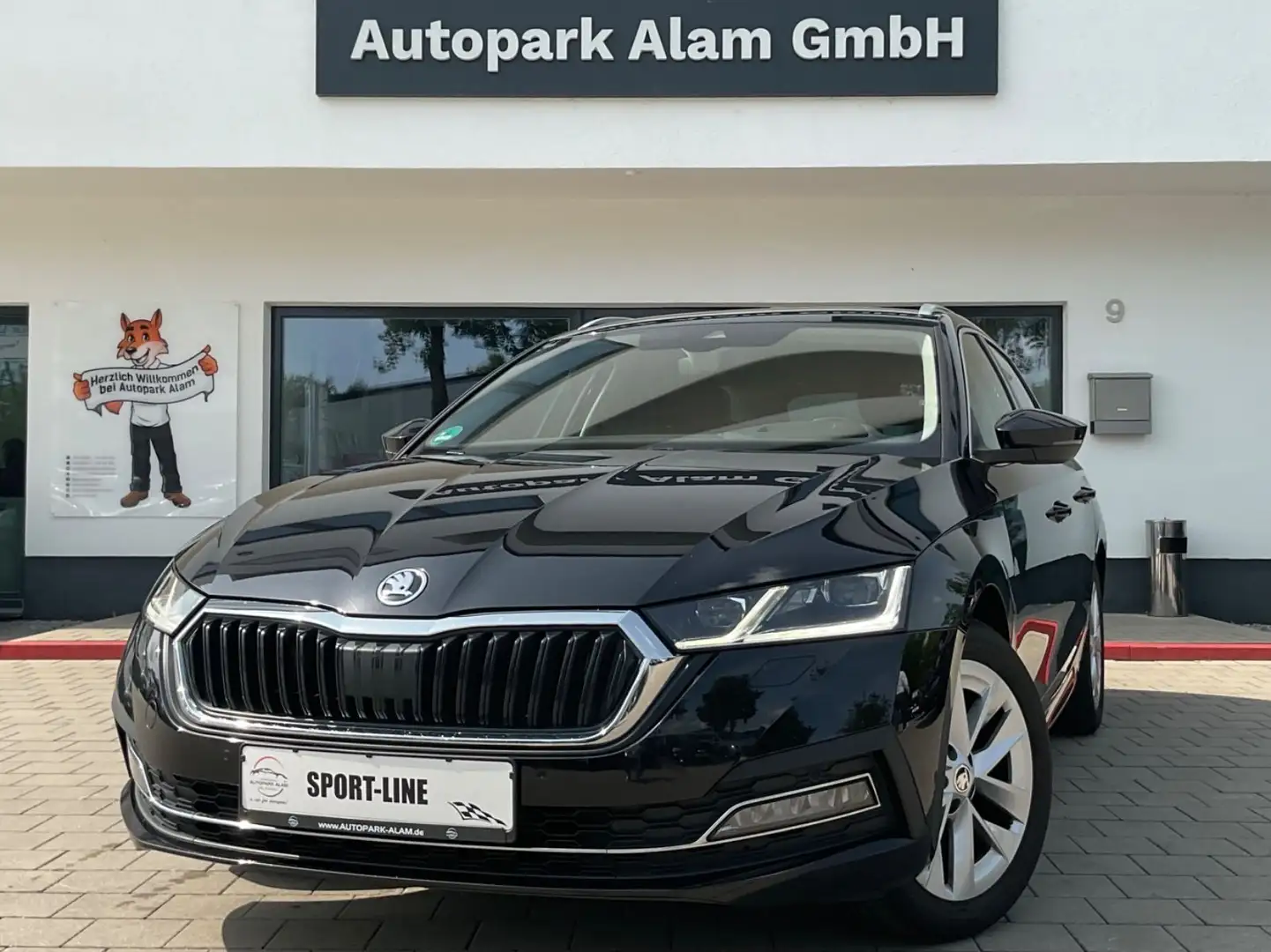 Skoda Octavia Combi Style ACC AHK HeadUp Lane LED ViCo Schwarz - 1
