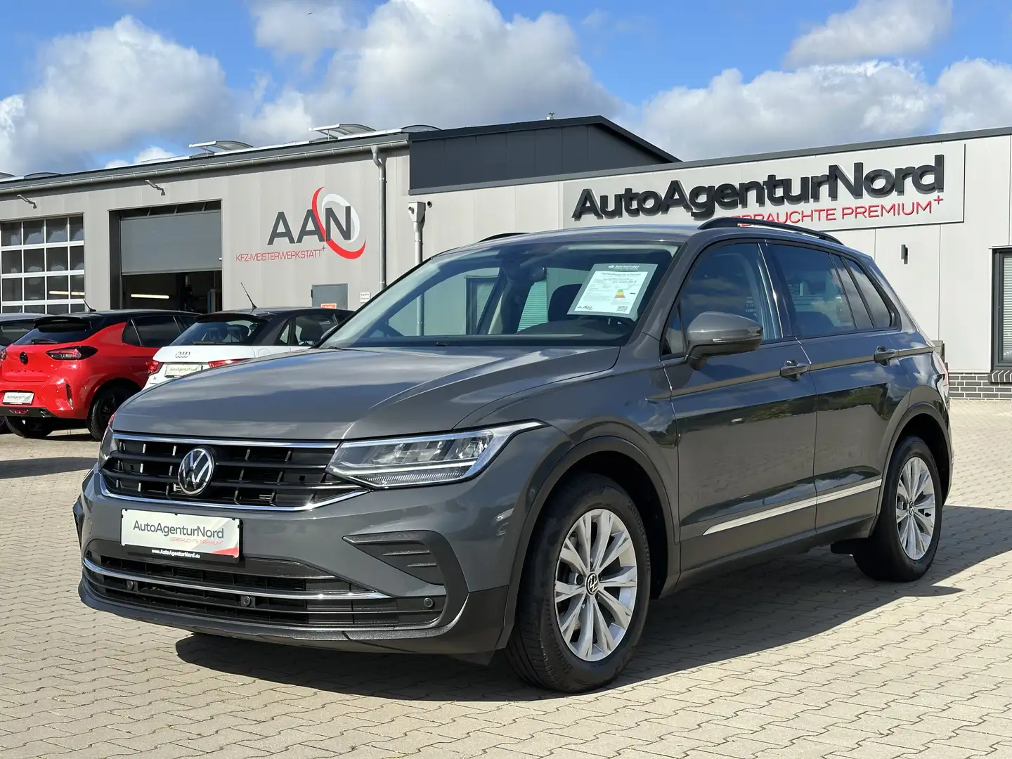 Volkswagen Tiguan Life 1,5 DSG ACC+LED+PDC+LANE+NAVI Gris - 1
