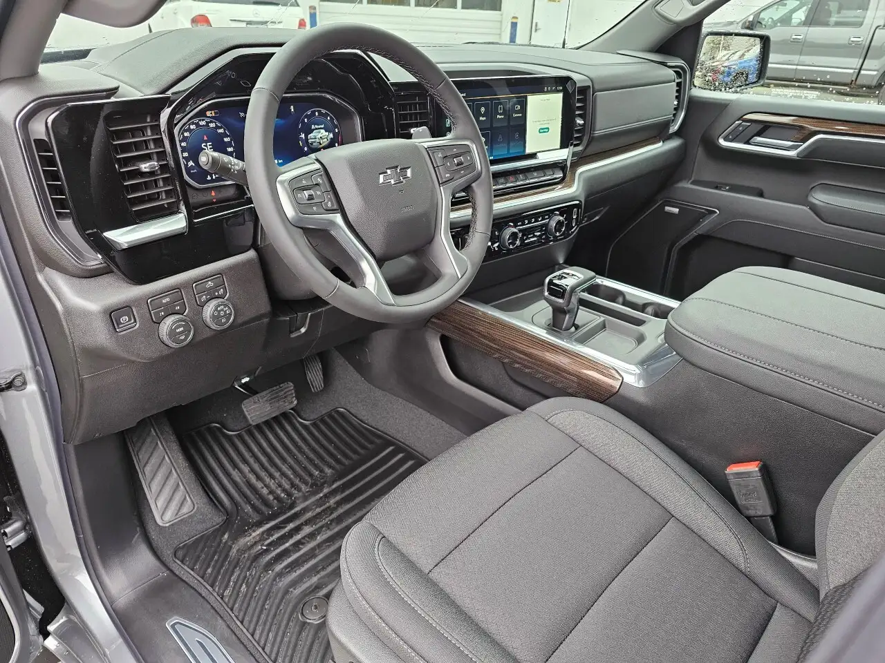 Chevrolet Silverado 1500 снимка Chevrolet Silverado 1500