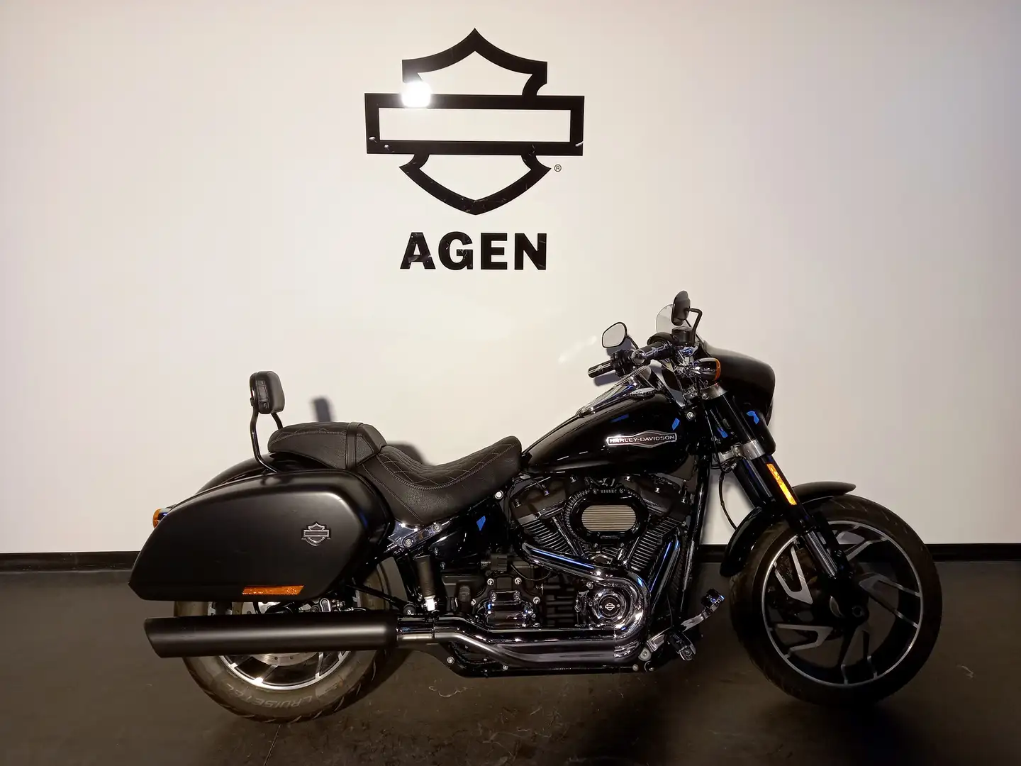 Harley-Davidson Sport Glide Černá - 2