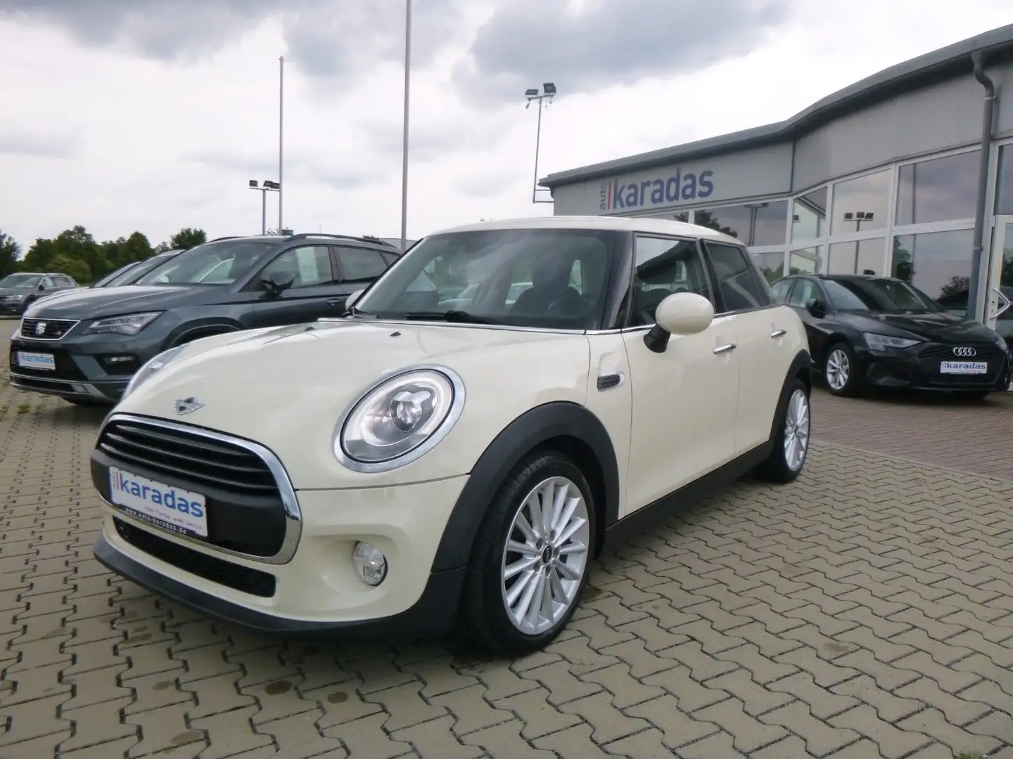 MINI One 1,2 Navi/Sitzheiz/PDC/Teil-Leder Weiß - 1