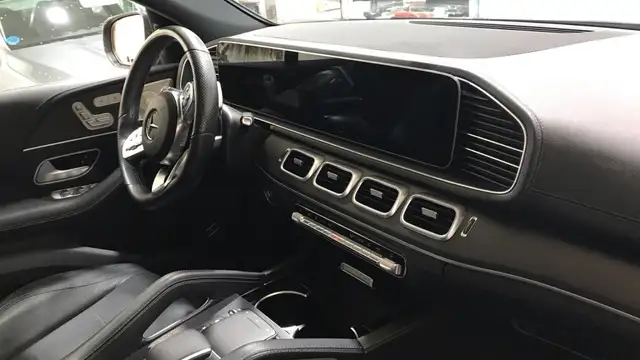 Mercedes-Benz Gle view 10