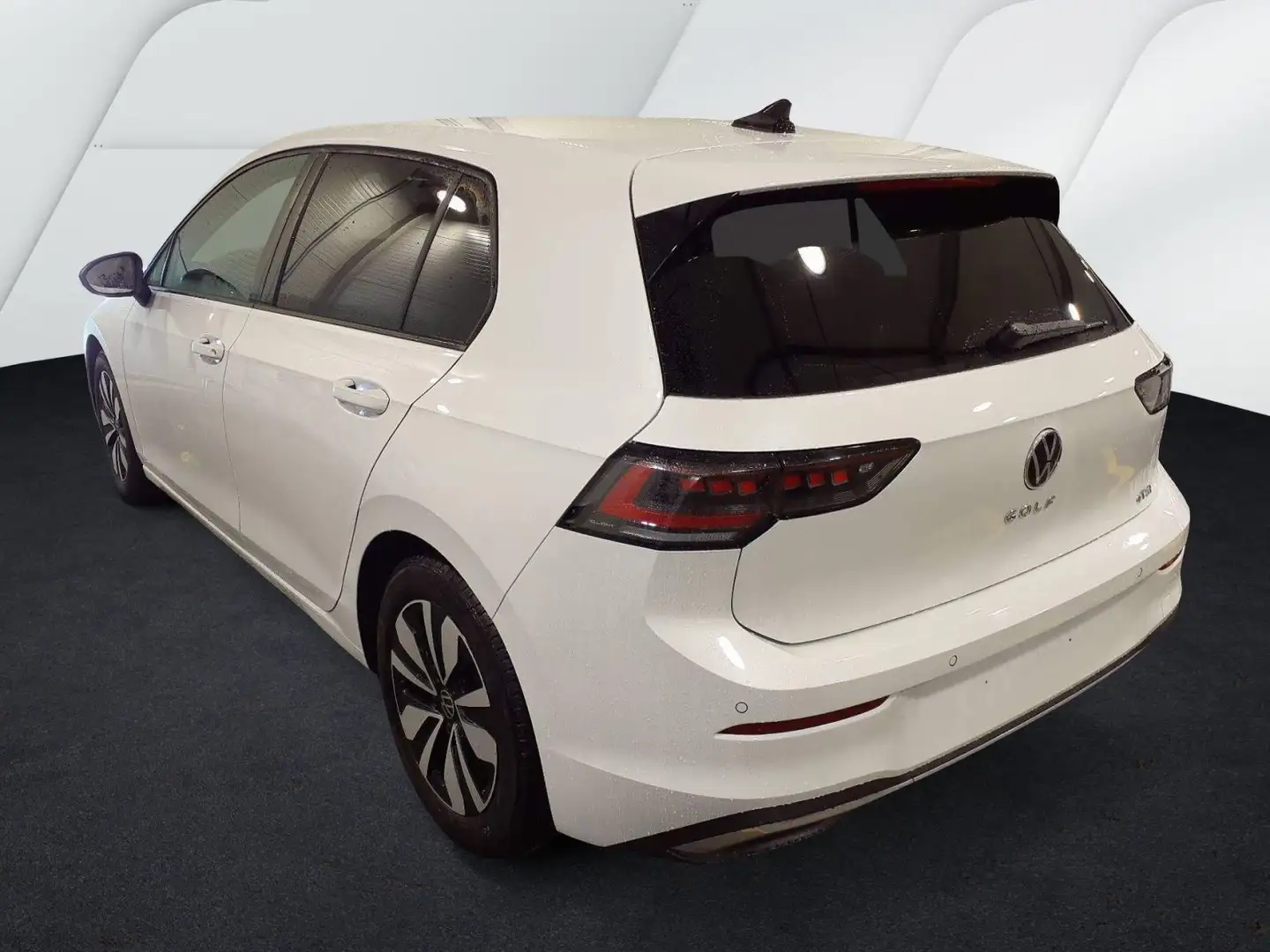 Volkswagen Golf VIII 1.5 eTSI DSG Goal Navi IQ.Light DAB+ F Weiß - 2