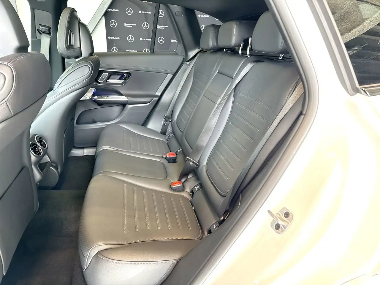 Mercedes-Benz GLC снимка Mercedes-Benz GLC