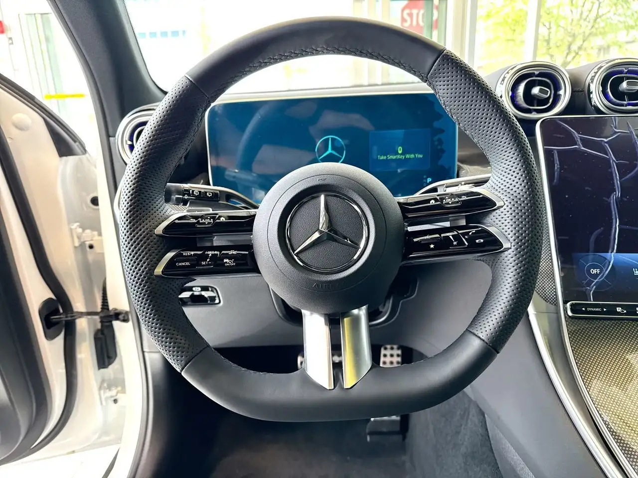 Mercedes-Benz GLC снимка Mercedes-Benz GLC