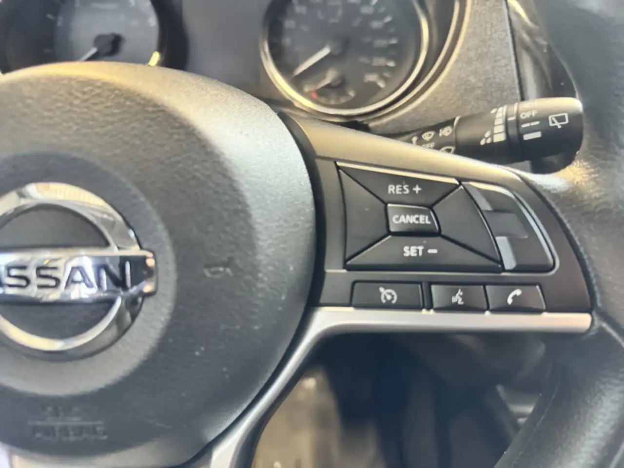 Nissan Qashqai снимка Nissan Qashqai