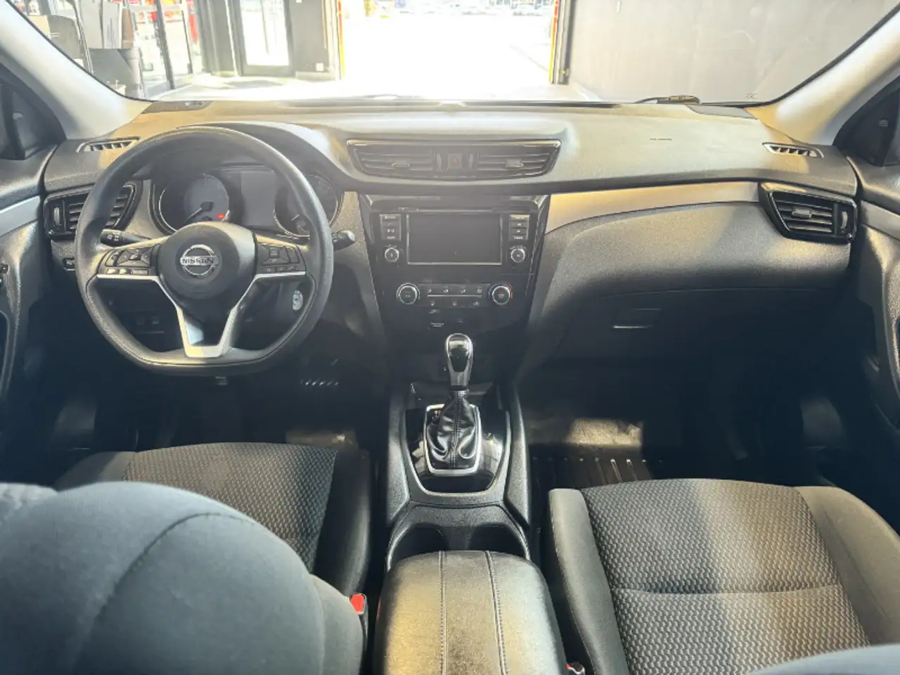 Nissan Qashqai снимка Nissan Qashqai
