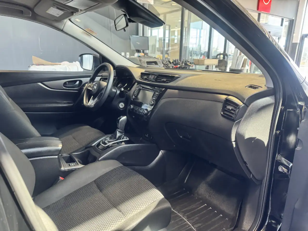 Nissan Qashqai снимка Nissan Qashqai