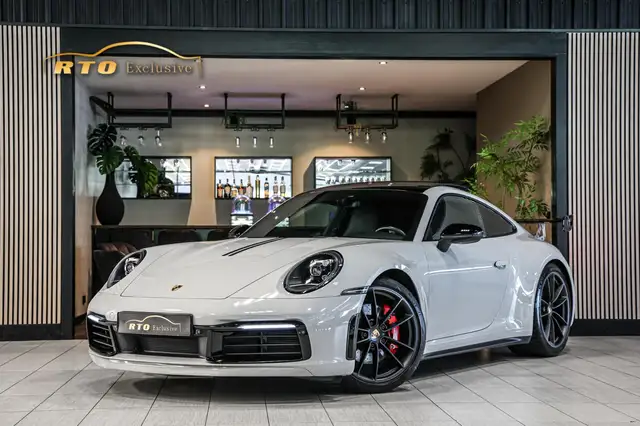 Porsche 992 3.0 Carrera S| Techart | Akrapovic | Pano | Chrono