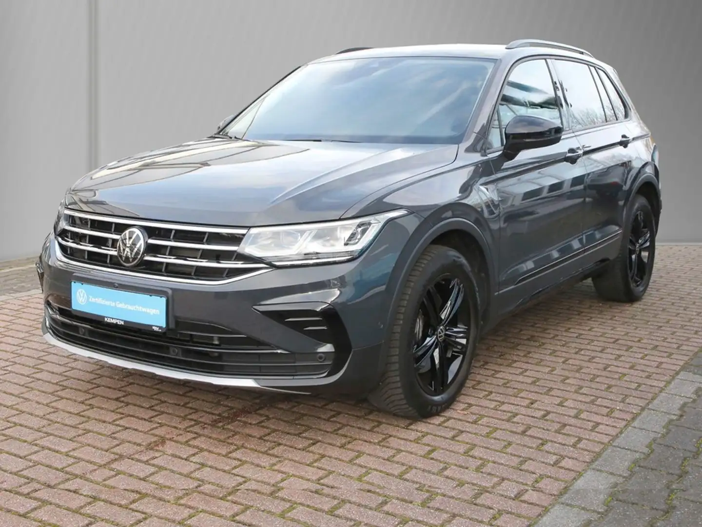 Volkswagen Tiguan 2.0 TDI DSG 4 Motion Urban Sport AHK 360"CAM VC... Grau - 2