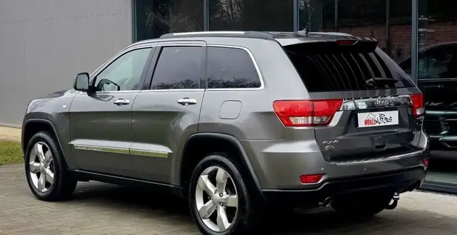 Jeep Grand Cherokee view 6
