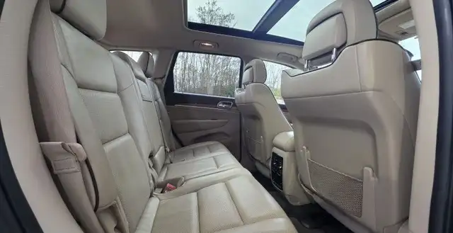 Jeep Grand Cherokee view 14