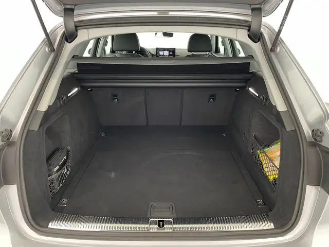 Audi A4 view 7