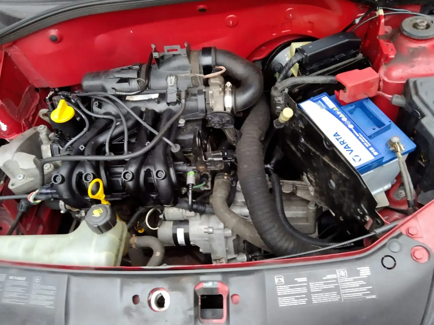 Renault Clio Clio 1.2 Campus Authentique Rot - 2