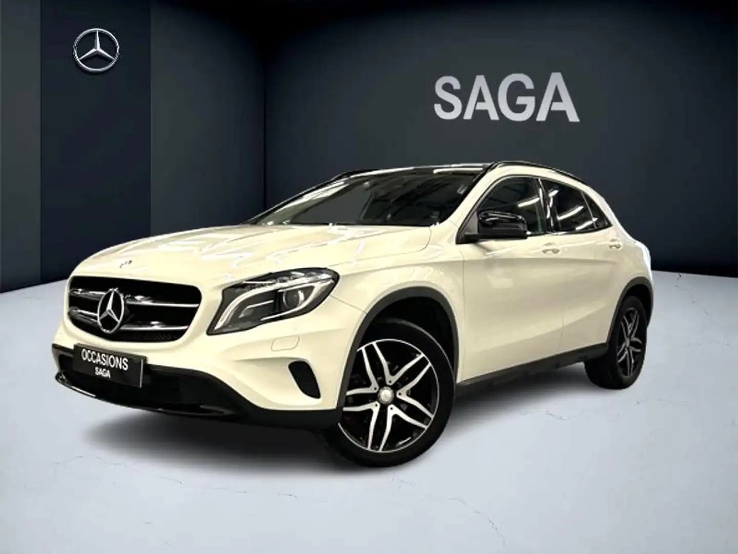 Mercedes-Benz GLA 180 180 Urban Boite Auto Toit Pano Weiß - 1