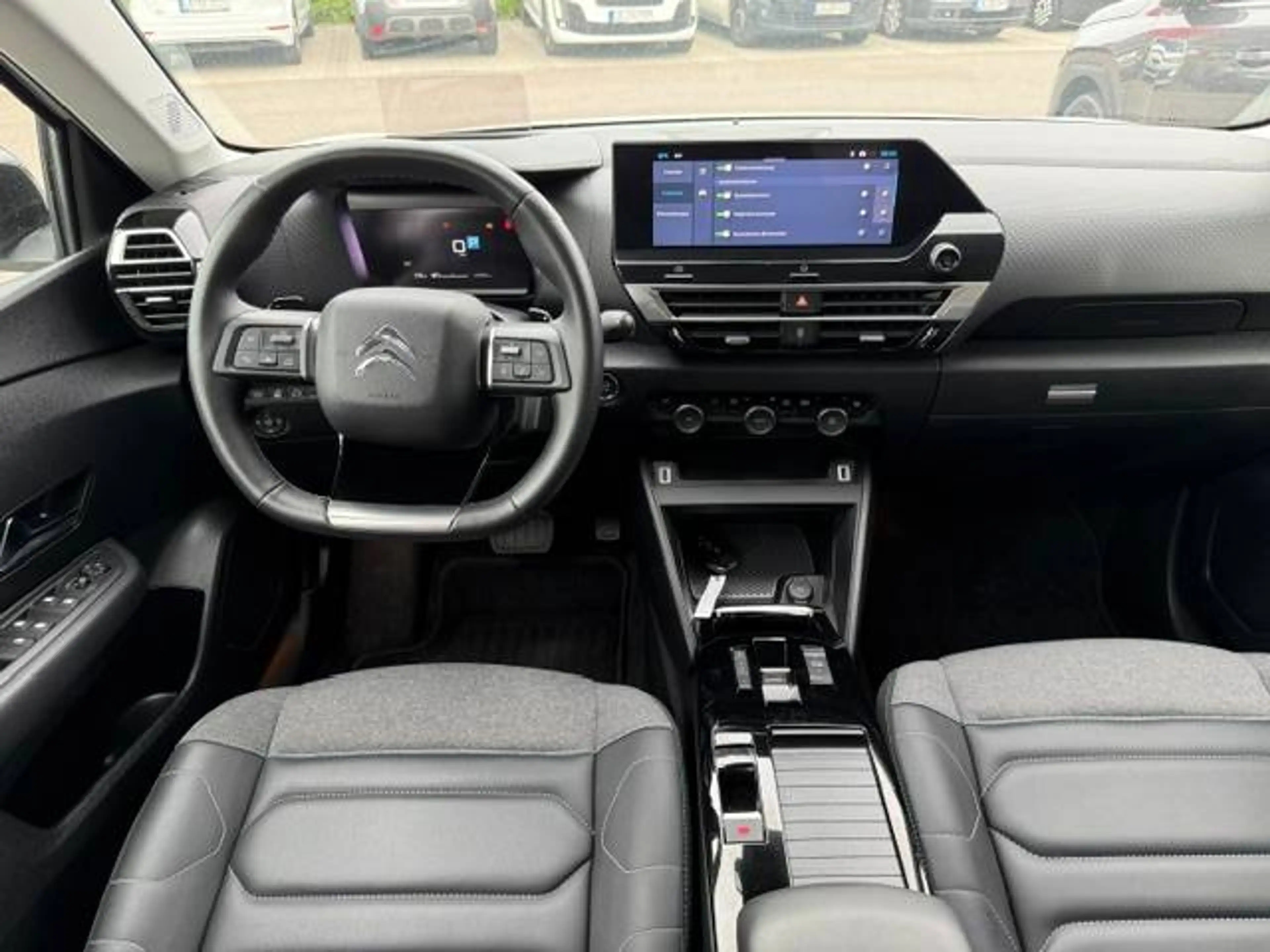 Citroen C4 X C4 X PT 130 EAT8 Shine Automatik stark reduziert — photo 11