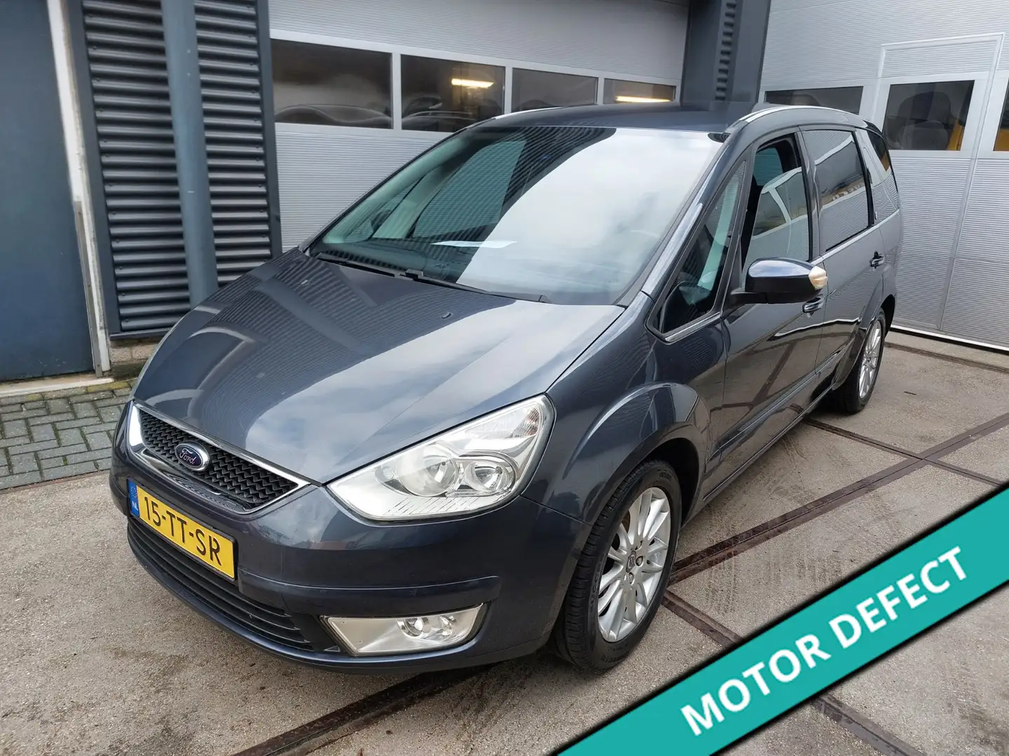 Ford Galaxy 2.0-16V Ghia 7 pers Motor defect Gris - 1