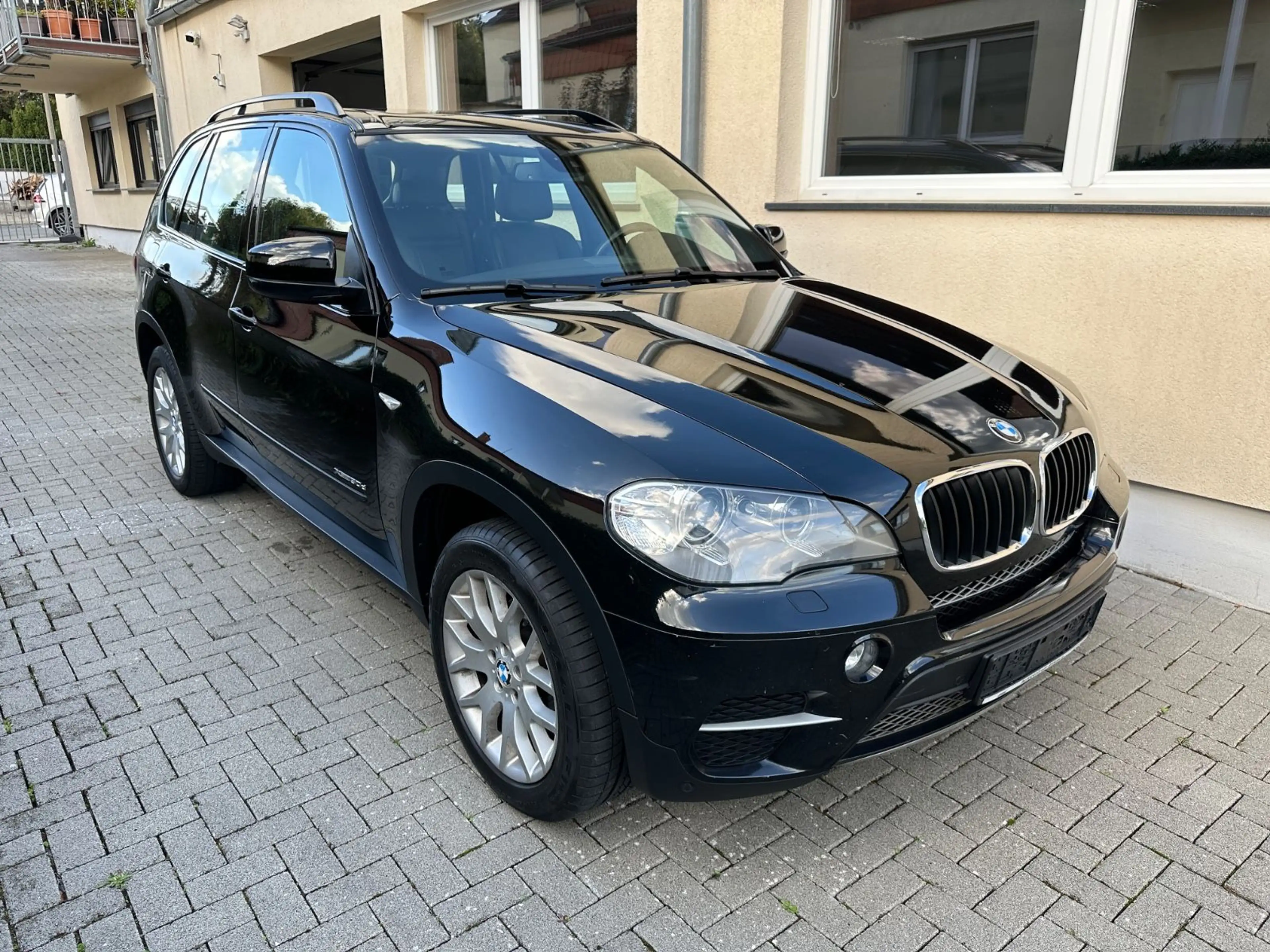 BMW X5 xDrive 30d SPORTPAKET PANO LEDER NAVI XENON