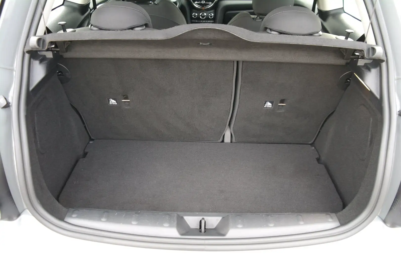 MINI Cooper SE Grau - 2