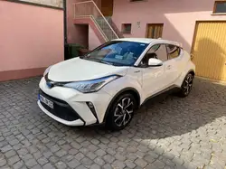 Toyota C-HR Hybrid Team D - fotografija vozila