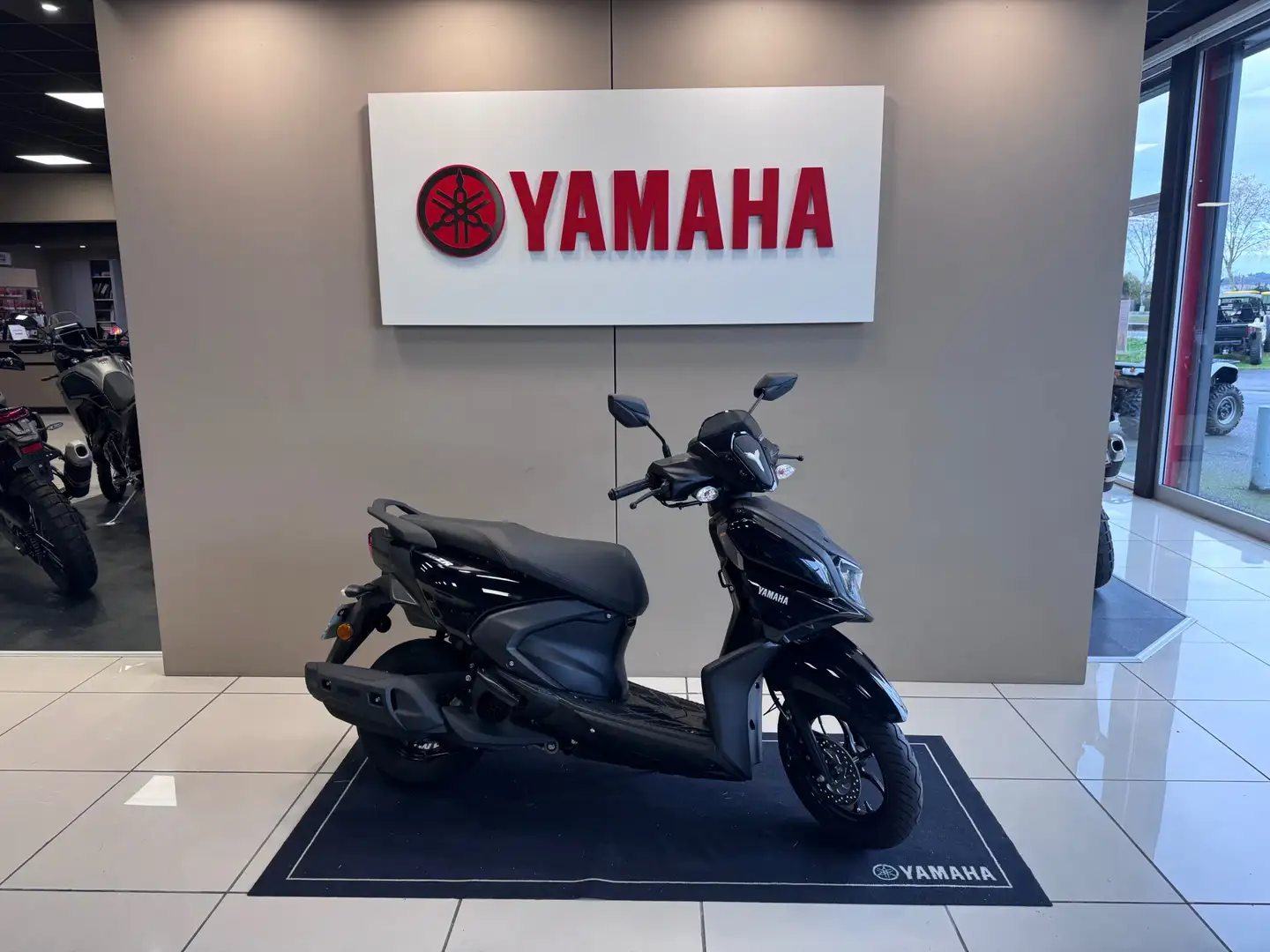 Yamaha RayZR Zwart - 1