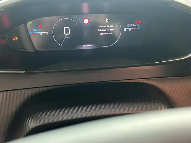 Peugeot 208 view 6