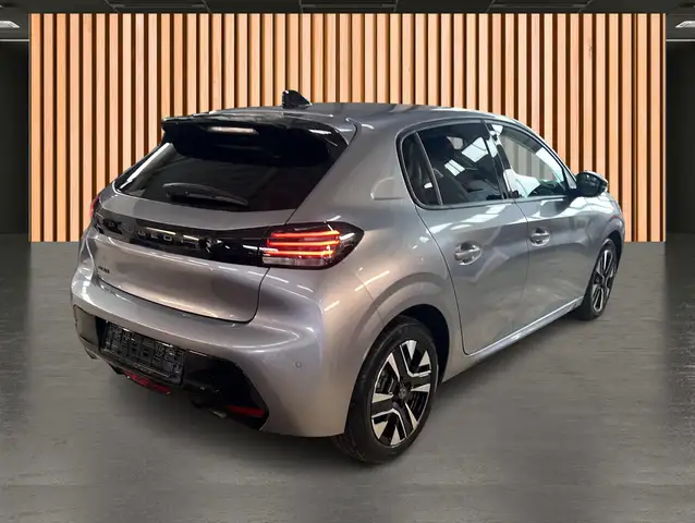 Peugeot 208 view 5