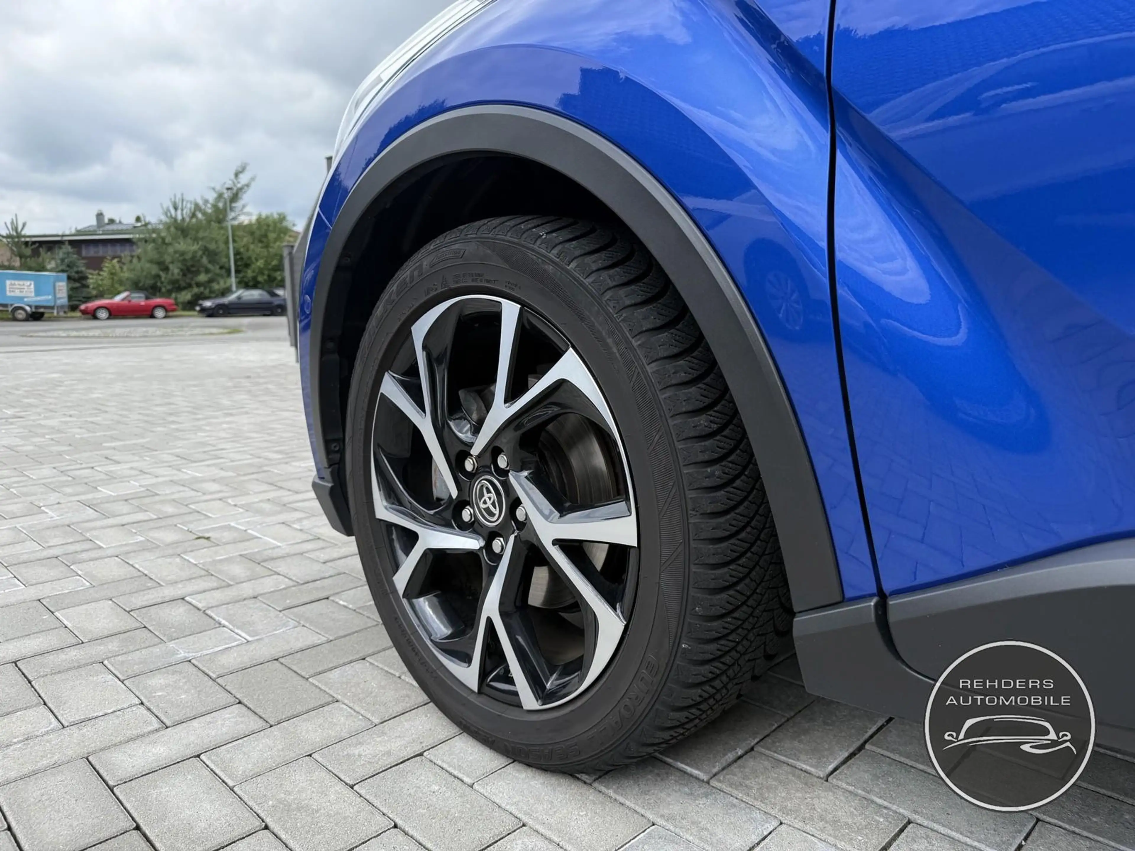 Toyota C-HR+ C-HR Hybrid Team D Toyota Garantie LED Navi SHZ — photo 7