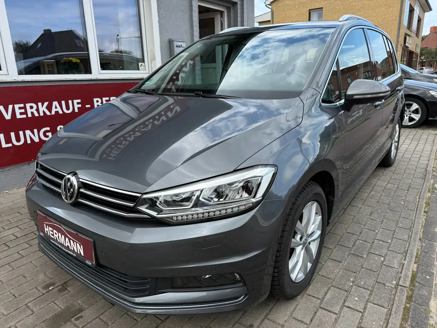 Volkswagen Touran Highline BMT/Start-Stopp AUTOMATIK Gris - 2