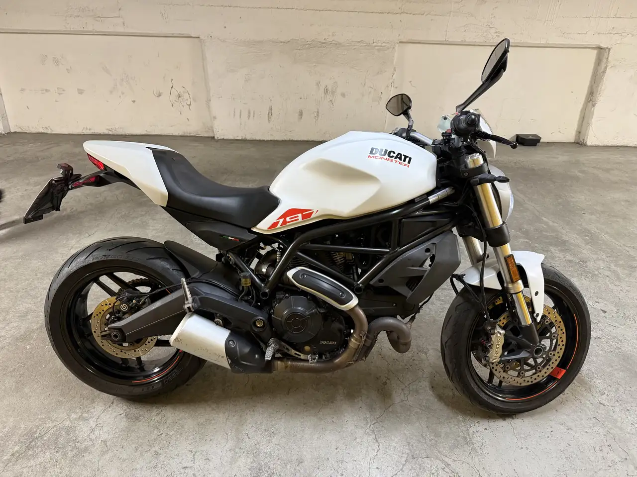 Ducati Monster 797
