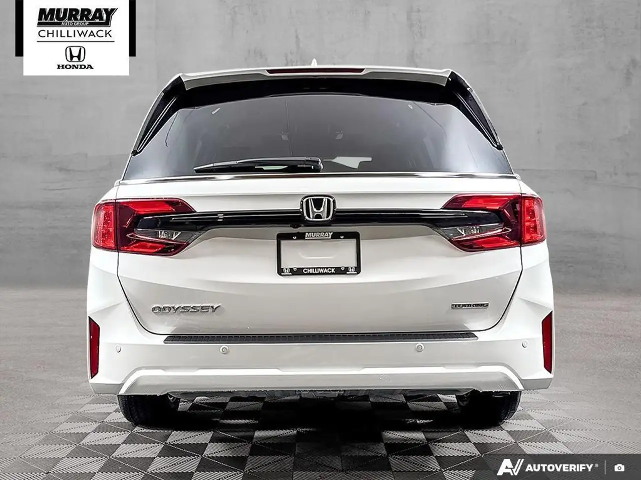 Honda Odyssey снимка Honda Odyssey