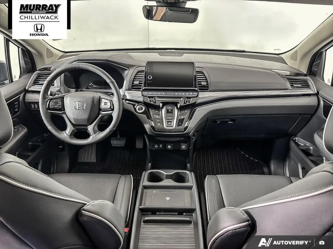 Honda Odyssey снимка Honda Odyssey