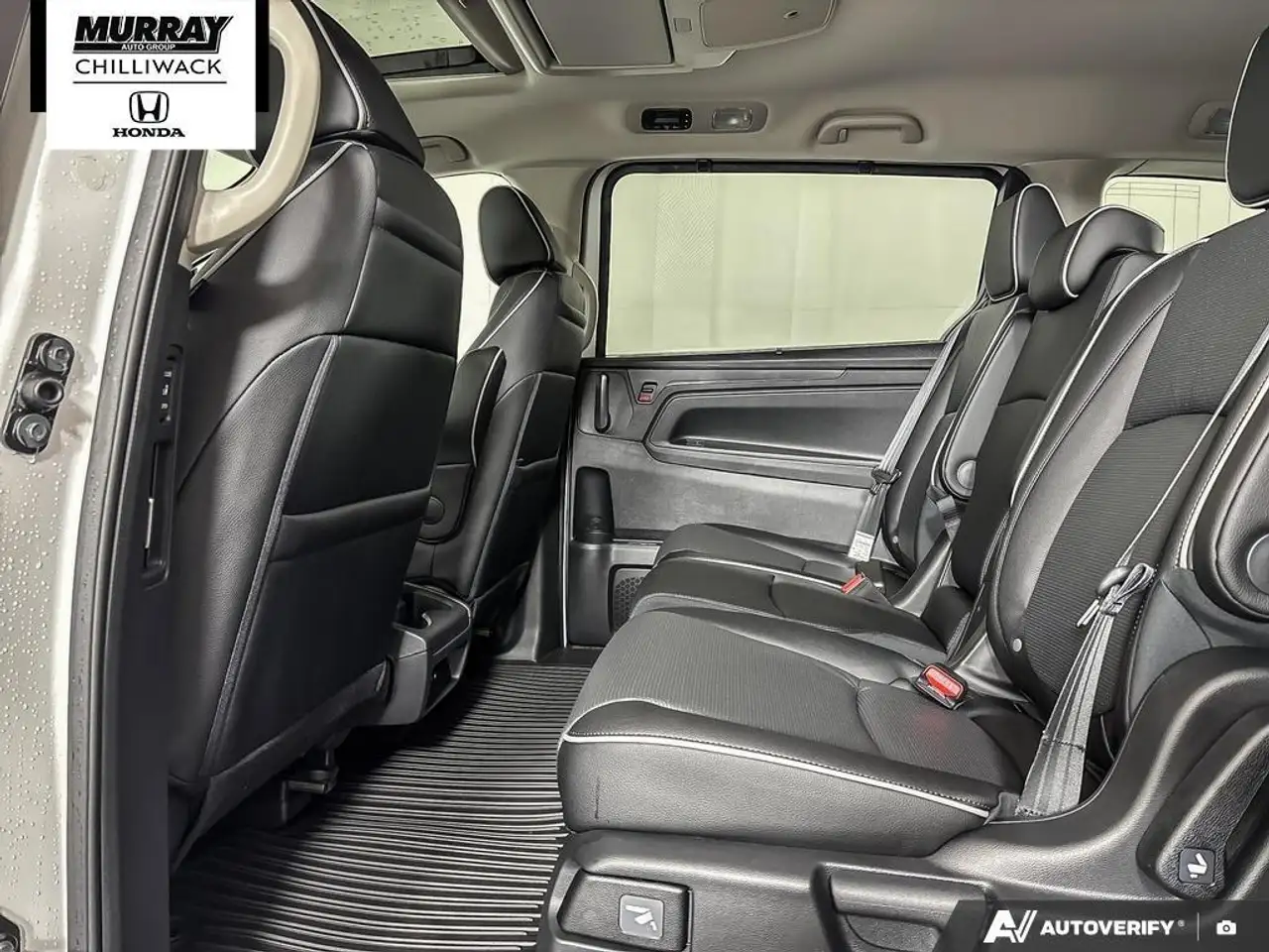 Honda Odyssey снимка Honda Odyssey