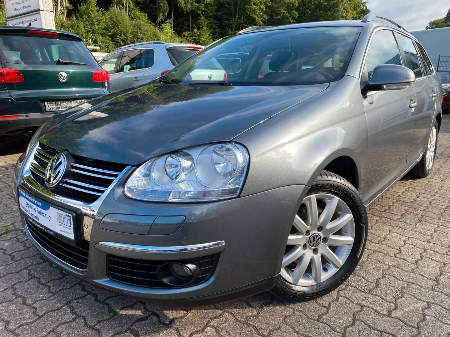 Volkswagen Golf V Variant Comfortline AHK PDC SHZ TEMPOMAT Grau - 1